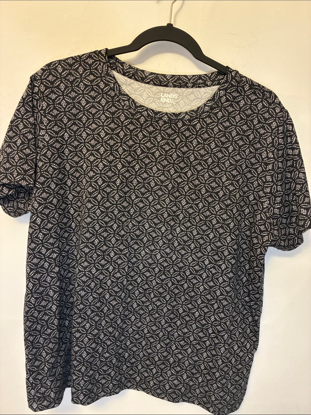 Like New Lands' End Dark Blue & White Geometric Short Sleeve Tee